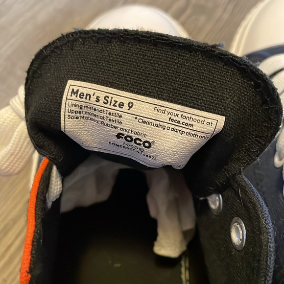 This is a NEW pair of SU sneakers . Men’s size 9. Navy blue with orange . - Picture 2 of 4